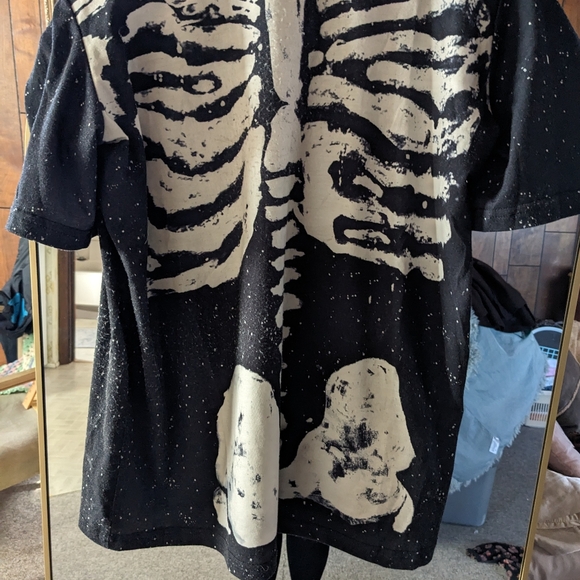 Skeleton Tshirt - Picture 2 of 2
